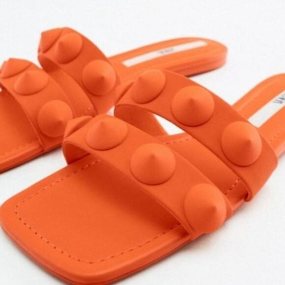 NEW ZARA WOMAN FLAT LEATHER WITH RUBBER STUDS ORANGE SANDALS - Picture 1 of 3